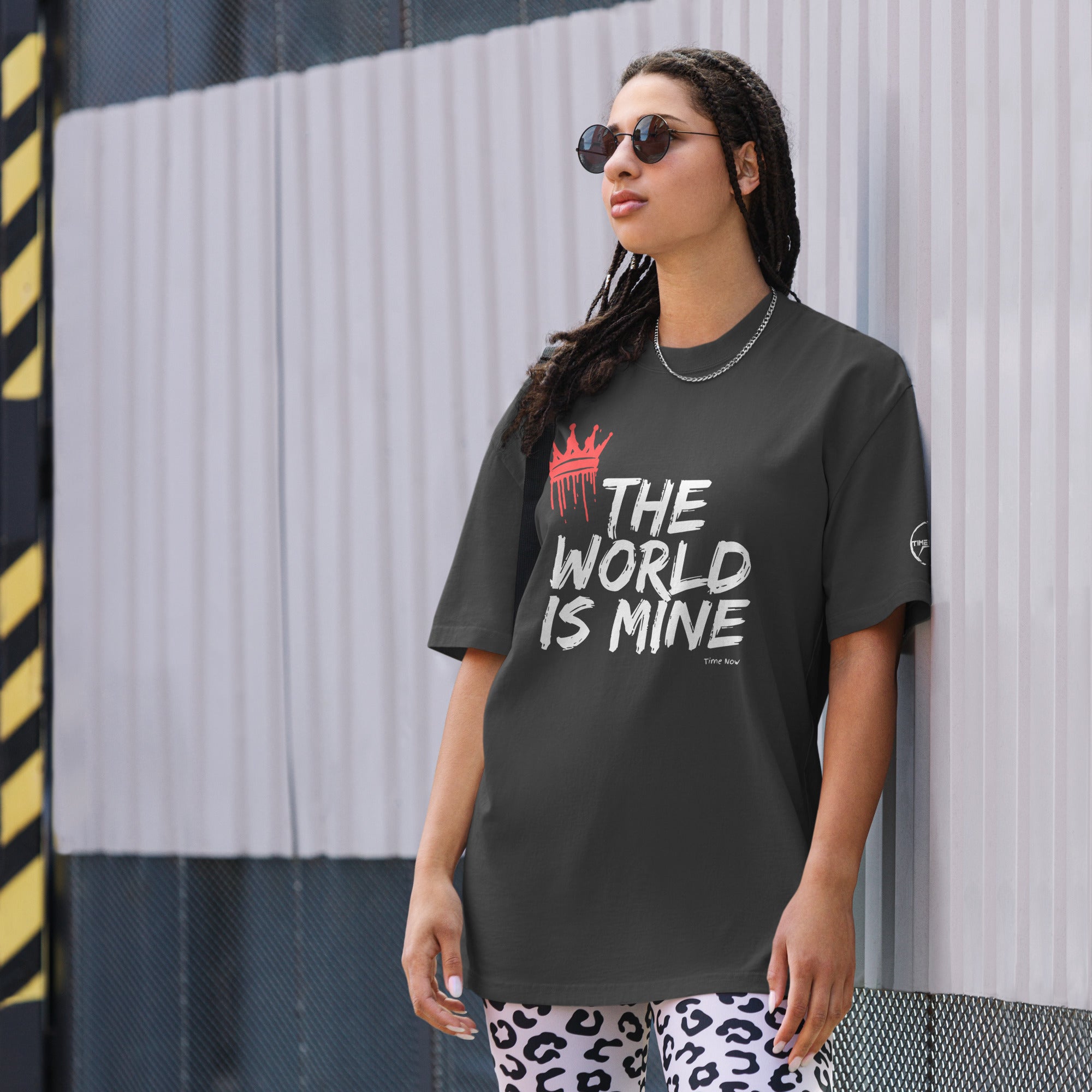 The World is Mine - Oversized faded t-shirt